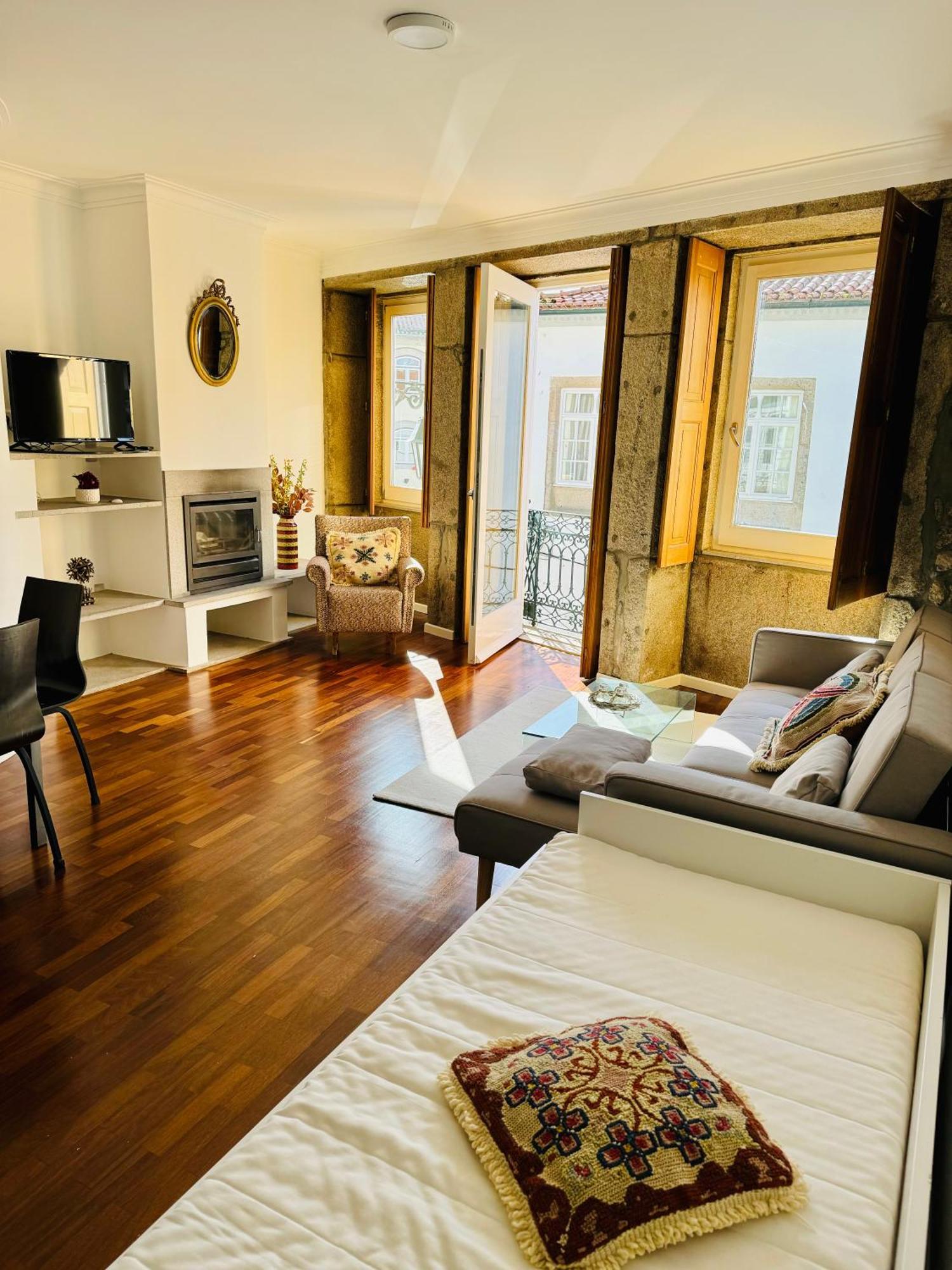 Altamira Rooms And Studio Виана-ду-Каштелу Экстерьер фото